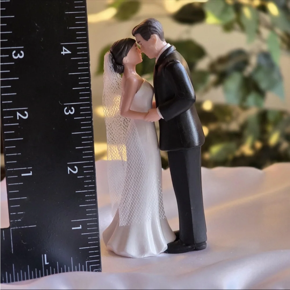 Bride & Groom Wedding Cake Topper